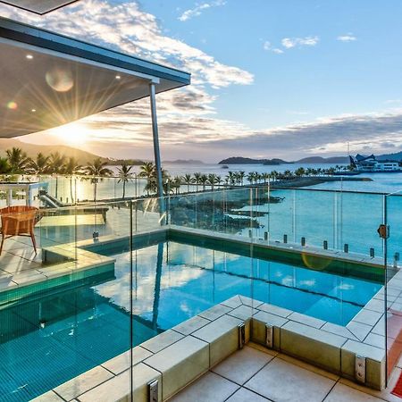 Pavillions Penthouse 25 - Luxury Waterfront Apartment With Private Roof Top Pool And Buggy Hamilton Island Dış mekan fotoğraf