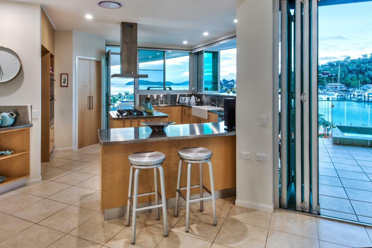 Pavillions Penthouse 25 - Luxury Waterfront Apartment With Private Roof Top Pool And Buggy Hamilton Island Dış mekan fotoğraf