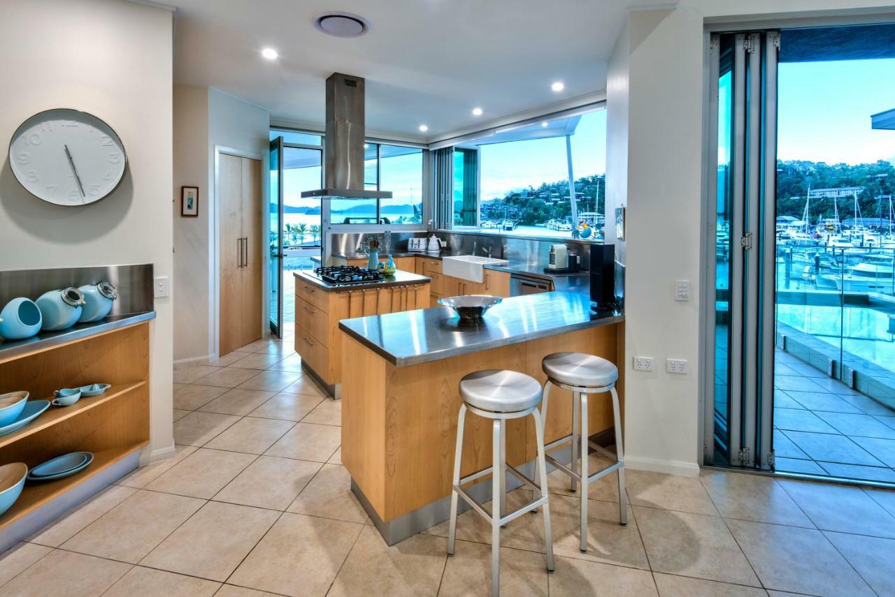 Pavillions Penthouse 25 - Luxury Waterfront Apartment With Private Roof Top Pool And Buggy Hamilton Island Dış mekan fotoğraf